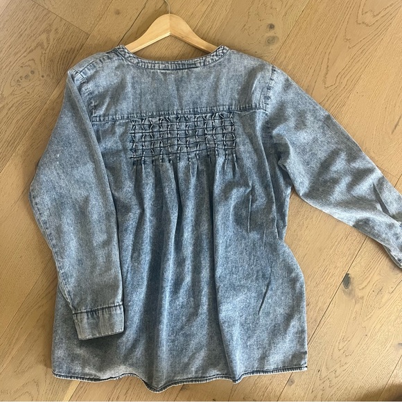 Mineral Wash 100% Cotton Denim Blouse | Pintuck Boho Henley Top XL - Picture 5 of 7